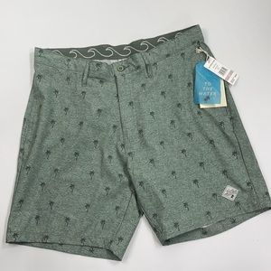 NWT - Trunks Beach Wear Mens size 32    **Aibonito360**